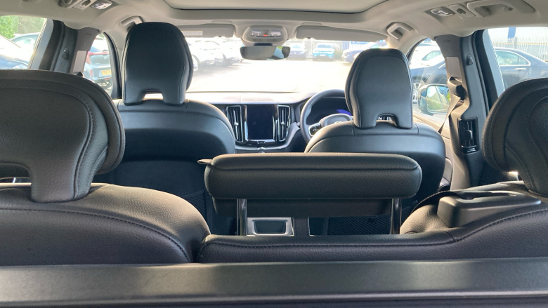 Volvo XC60 2.0 T6 [350] RC PHEV Plus Dark 5dr AWD Geartronic Estate